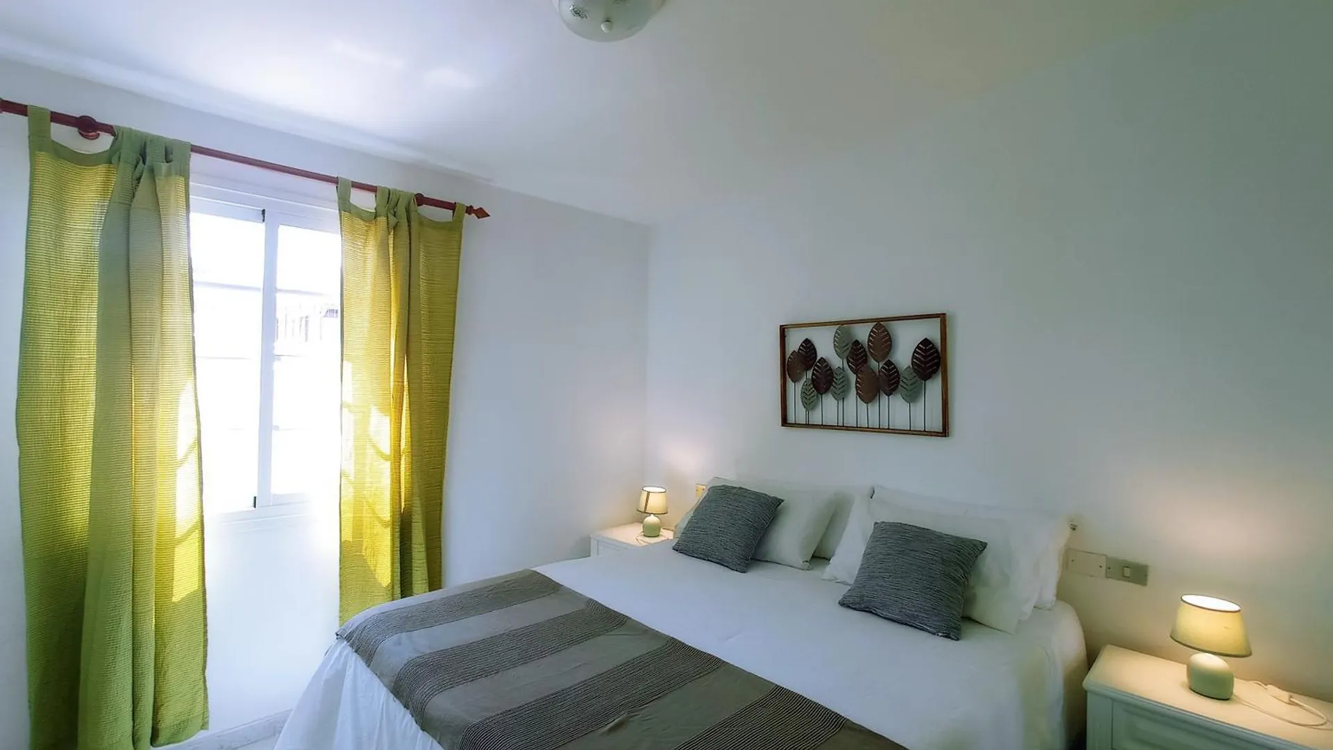 Live Abades Playa Chica & Terrace Apartment Spain